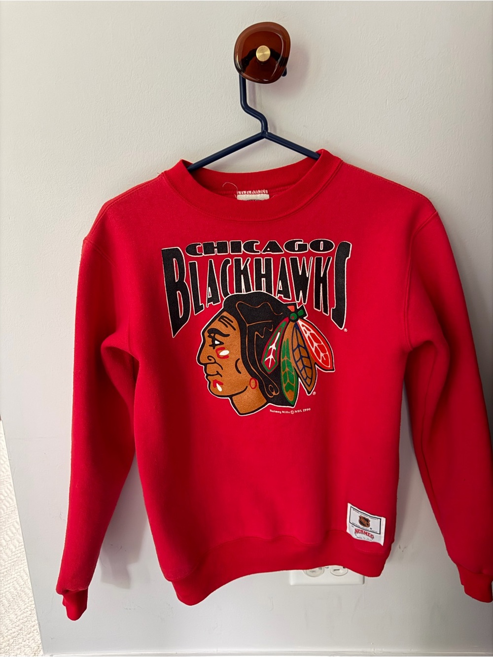 VINTAGE Chicago Blackhawks Red Graphic Crewneck Sweatshirt